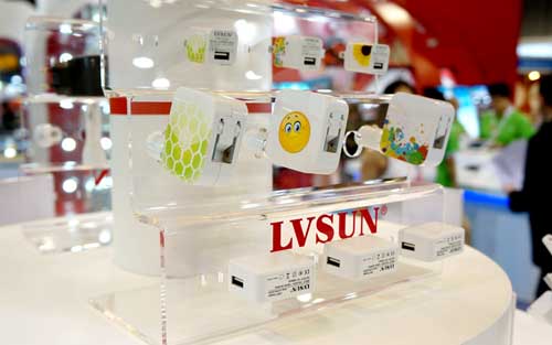 LVSUN龍威盛展臺(tái)USB便攜充電器系列